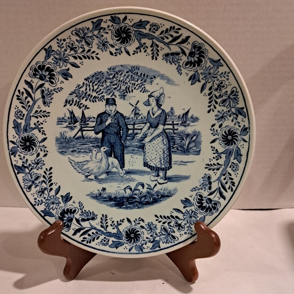 2 Vintage Delf plates, blue and white.  Boch Belgium Delfts Plate. - Picture 7 of 10